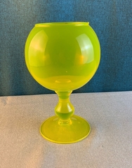 !09 Ваза-кубок на ножке "Надаль" 21 см цвет желтый