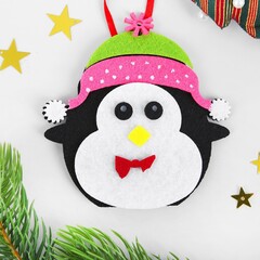 !09 Комплект из 5 наборов - Ёлочная игрушка из фетра «Пингвин в шапочке», набор для творчества, своими руками