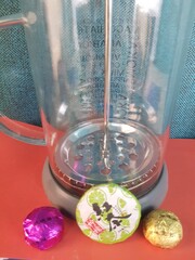 !09 Чайник с френч-прессом 800 мл. Цвет в ассортимент.+ чай в подарок (3 шт.)