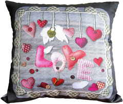 !09 Подушка декоративная "Love" 35*35см.