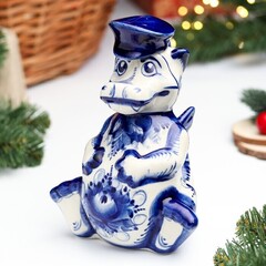 !09 Штоф "Дракончик", гжель, фарфор, v=650мл, h=18см