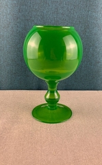 !09 Ваза-кубок на ножке "Надаль" 21 см цвет зеленый