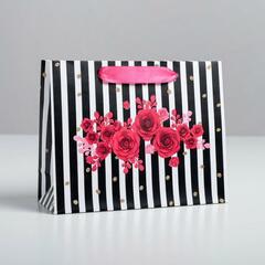 !09 НАБОР 3 ШТУКИ - Пакет подарочный ламинированный Gifts, 22 × 17.5 × 8 см