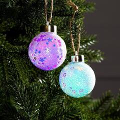 !09 Набор ёлочных шаров «Снежные», 4 штуки, d=6 см, 1 LED, от батареек, свечение RGB