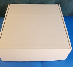 !Коробка сборная 28x28x9 см. цвет белый