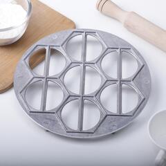 !09 Форма для вареников, 7 ячеек (7.5×4 см), алюминий