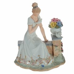 Фигурка декоративная "Девушка с голубями", Д22 Ш15 В26 см