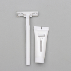 !09 Набор 14 комплектов - Бритва Стандарт с двумя нержавеющими лезвиями и крем для бритья 10 гр.