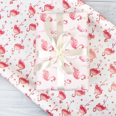 !09 Набор глянцевой бумаги (3 листа) с печатью "Фламинго", 0,7 х 1 м.