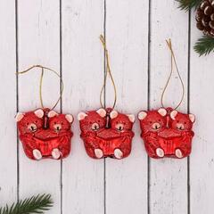 !09 Набор елочных украшений (набор 3 штуки) "Дружные медвежата", 6x5,5 см, цвет красный