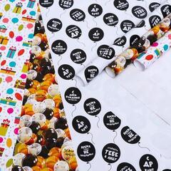 !09 Набор глянцевой бумаги (3 листа) с печатью "С днем рождения", 70 х 100 см.