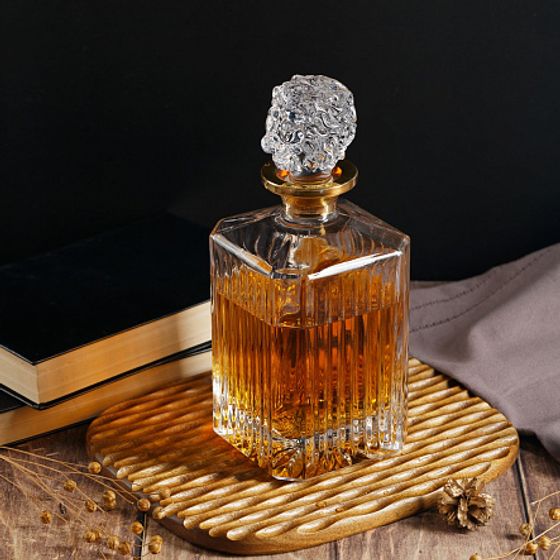 Штоф для крепких напитков  SPIRIT OF LION 850мл