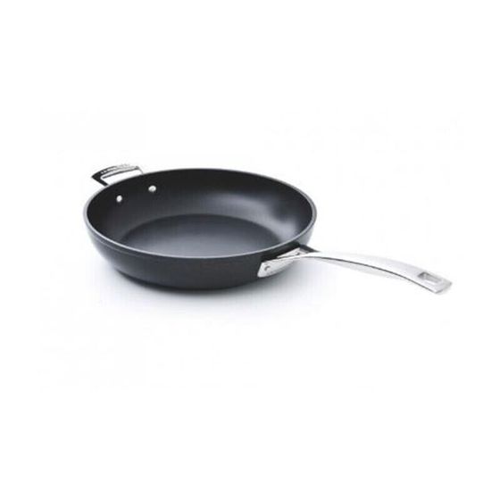 Le Creuset Alu-Sautepfanne 26 cm versiegelt Induktion Gegengriff