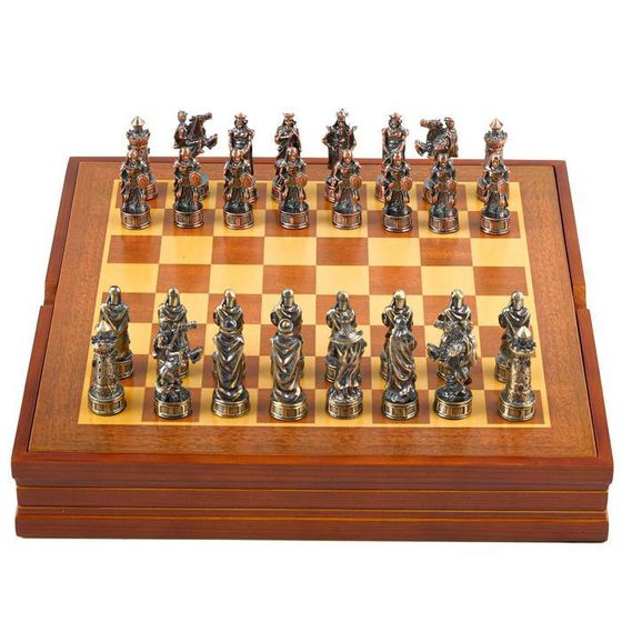 Шахматы сувенирные &quot;Рыцарские&quot;, h короля-7 см, пешки-6 см. d-2 см, 36 х 36 см