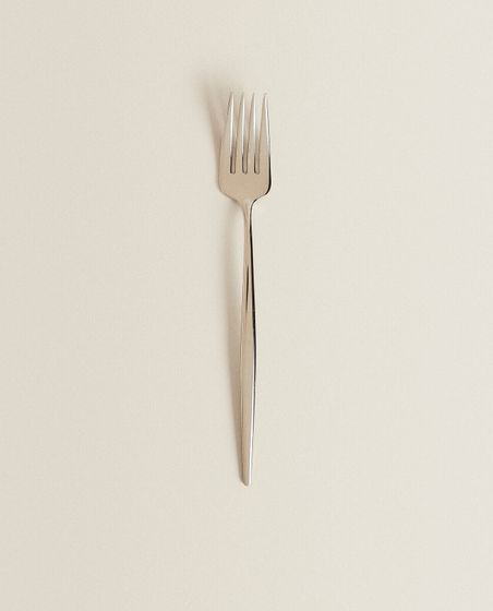 Fork with extra thin handle