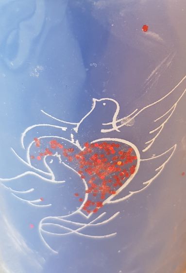 !09 НАБОР СВЕЧЕЙ 2 ШТУКИ (СИНЯЯ, КРАСНАЯ) - Свеча декоративная "Голуби любви " , 8x8x10 см., цвет красный и синий