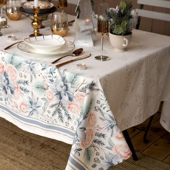 !09 Скатерть новогодняя &quot;Christmas flowers&quot; 149×220 см с ГМВО, 100% хлопок, 190 г/м². водоотталкивающая