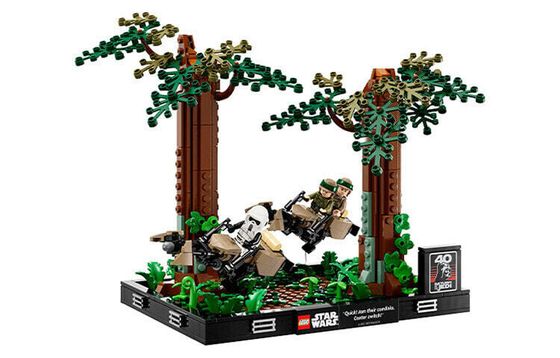 LEGO Endor Speeder Chase Diorama Building Blocks 75353
