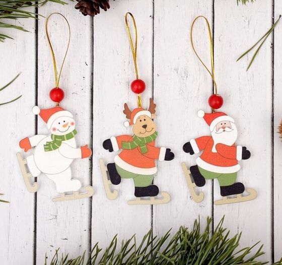 !09 Подвеска новогодняя (набор 6 штук) «Весёлые катания»:дизайн &quot;Дед Мороз&quot; 2 штуки + дизайн &quot;Снеговик&quot; 2 штуки + дизайн &quot;Собака&quot; 2 штуки