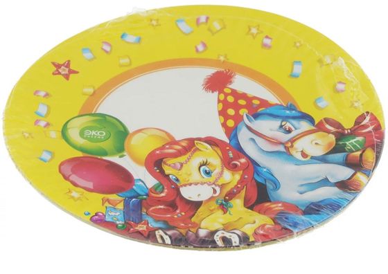 !09 Набор из 18 одноразовых бумажных тарелок 180 мм.: Тарелка 6 штук лакированная &quot;Шары&quot; + Тарелка 6 штук &quot;Праздник&quot; + Тарелка 6 штук &quot;Акула&quot;