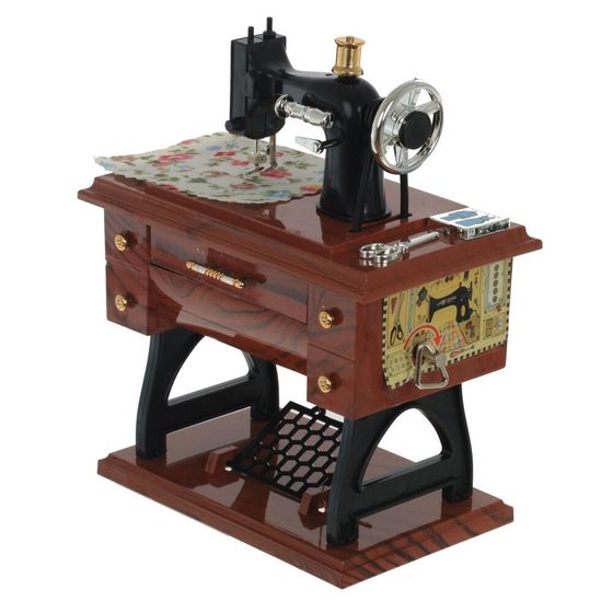 Изделие декоративное "Швейная машинка" (музык.), L13,5 W8 H16 см