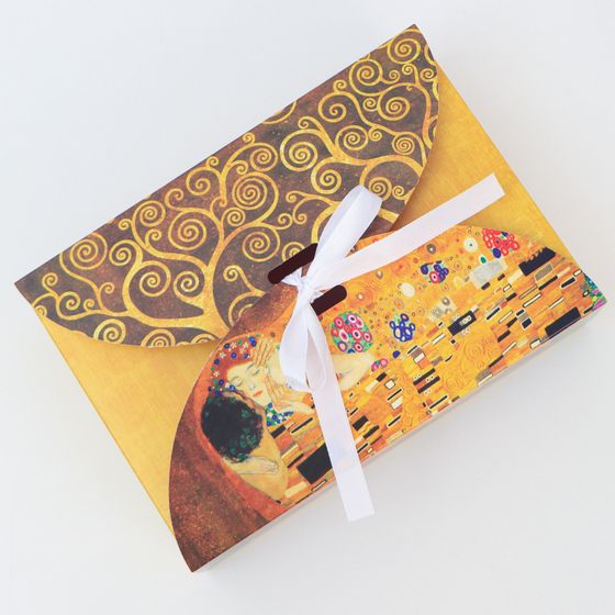 !09 Комплект из 4-х штук: Коробка подарочная сборная (1 штука) «Искусство», 22 х 15 х 6 см.+ Коробка складная (3 штуки) "Золотой бант", 19 х 14 х 4 см.