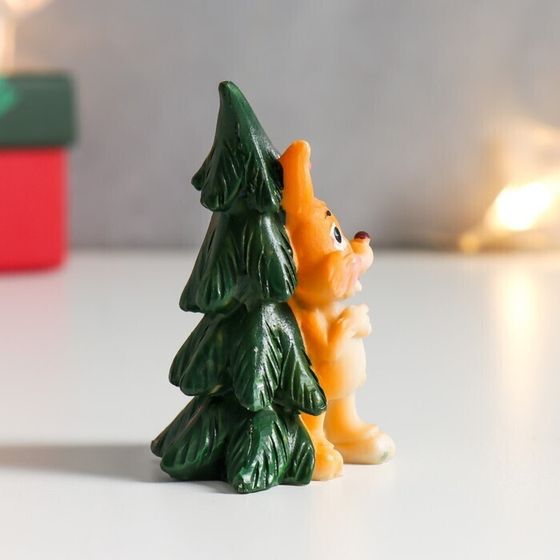 !09 Сувенир полистоун "Заяц перед ёлочкой" МИКС 4,5х4,5х6,8 см.