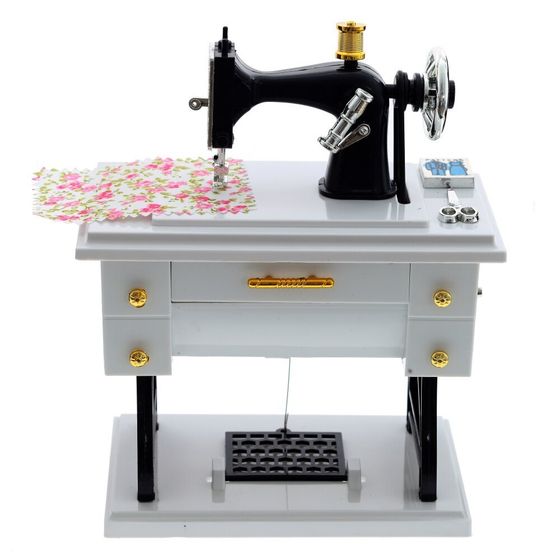 Изделие декоративное "Швейная машинка" (музык.), L16 W10 H20 см