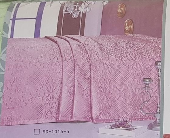 !09 Покрывало декоративное с простяг. 220*240 см.; наволочка 50x50 см. 2 штуки Цвет розовый. Ткань, наполнитель - 100% полиэстер,