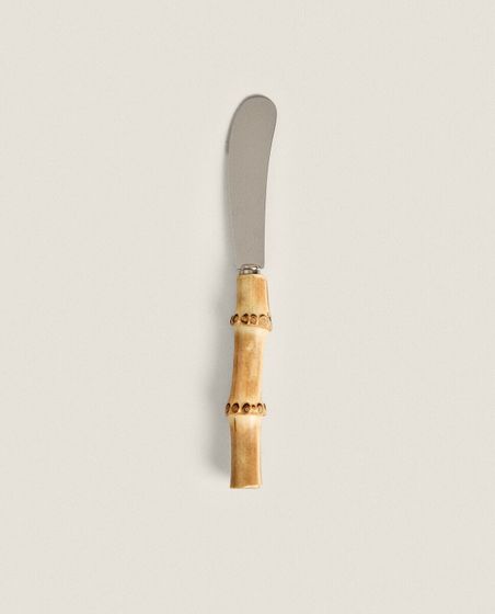 Butter knife with bamboo handle