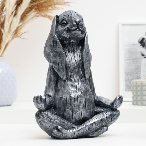 Фигурка полистоун «Заяц-йог», 26×19×11 см, серебро