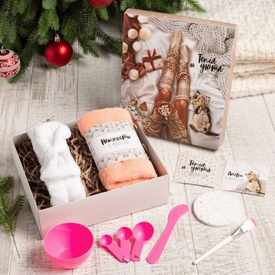 Подарочный набор новогодний &quot;Тепла и уюта&quot; полотенце и аксессуары