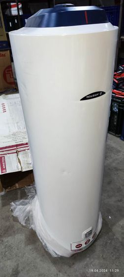 УЦЕНКА-Водонагреватель Ariston BLU1 R ABS 80 V SLIM накопительный электрический (Вмятины на корпусе, отсутствует комплектация, плохая упаковка)