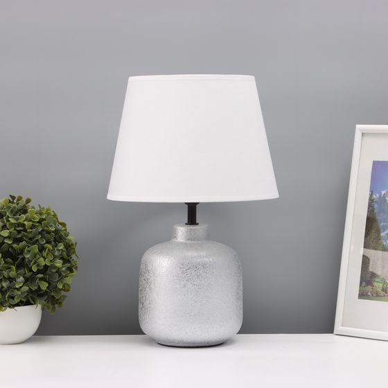 Лампа настольная «Кока» 1×40 Вт Е27 серебро 25×25×38,,5 см