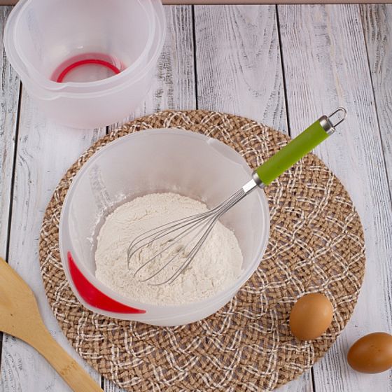 Миска 2л с антискользящим дном