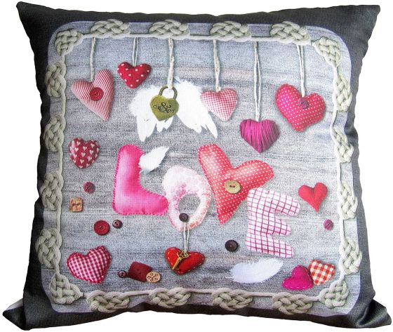 !09 Подушка декоративная "Love" 35*35см.