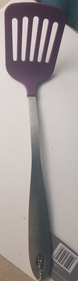 !09 Лопатка с прорезями 38 см. цвет микс