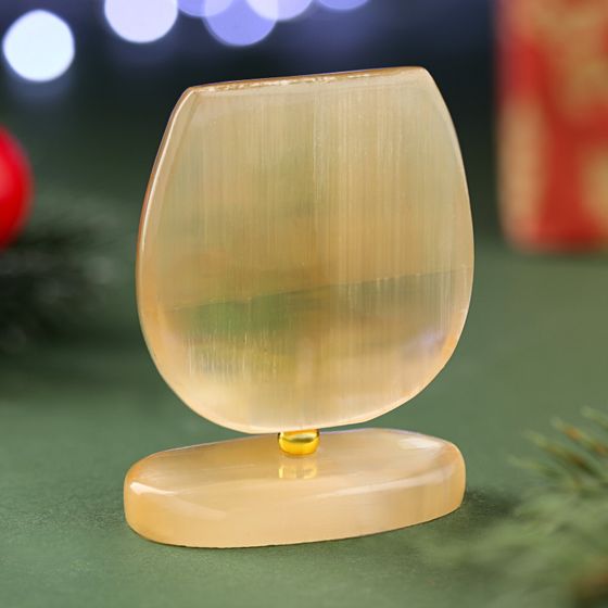 !09 Сувенир &quot;На везение&quot;, на подставке, селенит