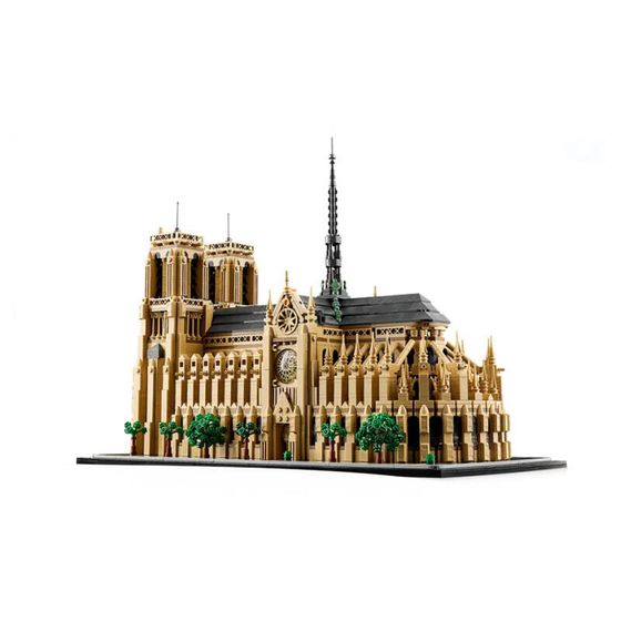 LEGO Собор Парижской Богоматери