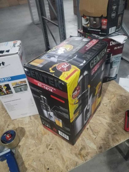 УЦЕНКА-Соковыжималка Centek CT-1212 (черный, сталь)-(плохая упаковка, б/у)