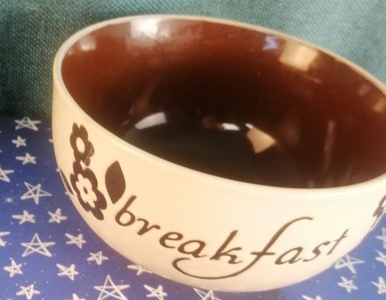 !09 Салатник "Breakfast" 14 см. цвет бело-коричневый