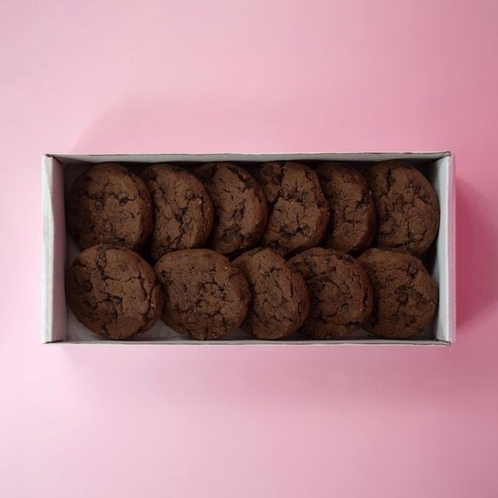 !09 Коробка сборная без печати крышка-дно белая с окном 24 х 11 х 4,5 см.