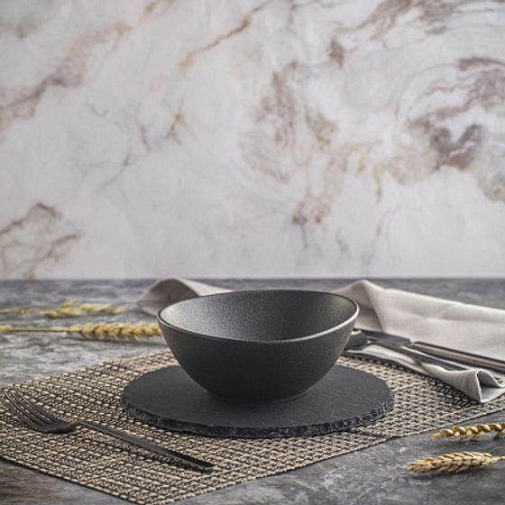 Салатник треугольный ROCK BLACK 16см