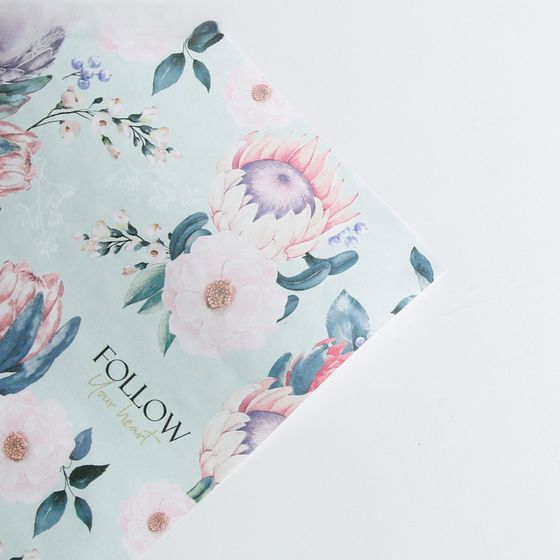 !09 Набор из 3-х листов упаковочной крафтовой бумаги размер 50 × 70 см: Бумага  "Макаруны"(2 листа)  + Бумага «Flowers» (1 лист)