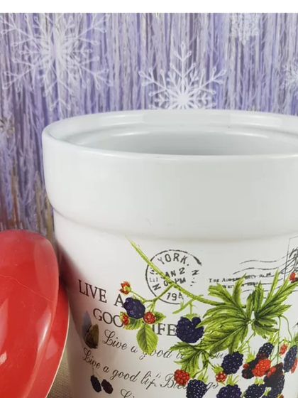 !09 Банка для хранения "Ягоды" 11x11x14 см