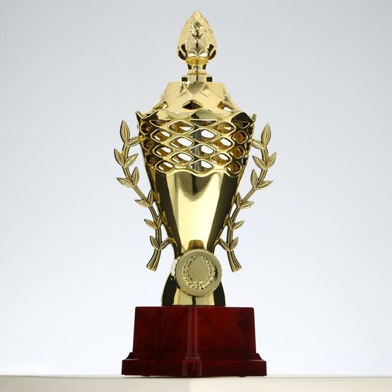 Кубок 184C, наградная фигура, золото, подставка пластик, 21 × 10 × 6,5 см.