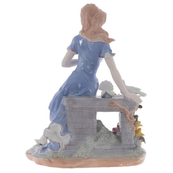 Фигурка декоративная &quot;Девушка&quot;, Д27 Ш17 В35 см