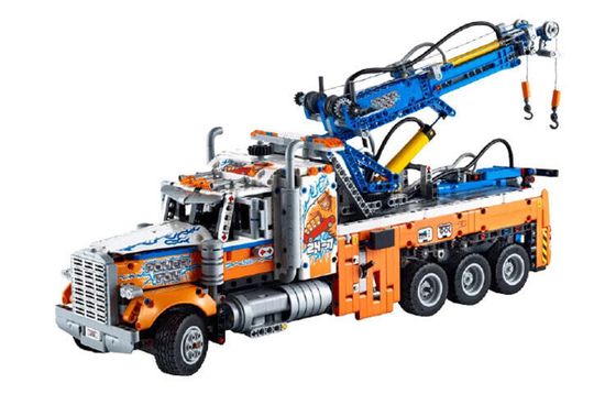 LEGO Technic Heavy-Duty Tow Truck Set 42128