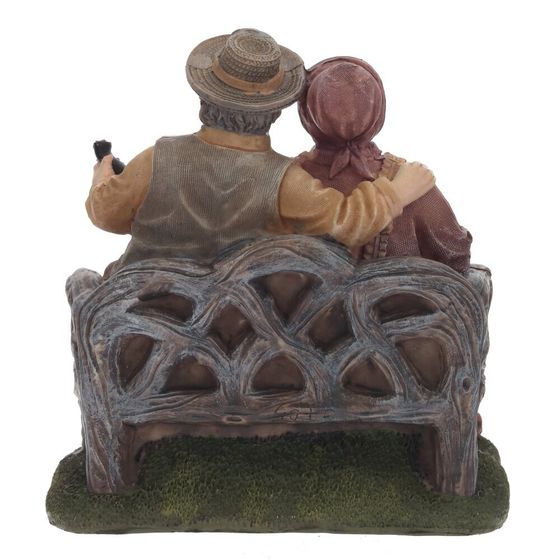 Фигурка декоративная &quot;Бабушка с дедушкой&quot;, Д16 Ш12 В17 см, 2в.