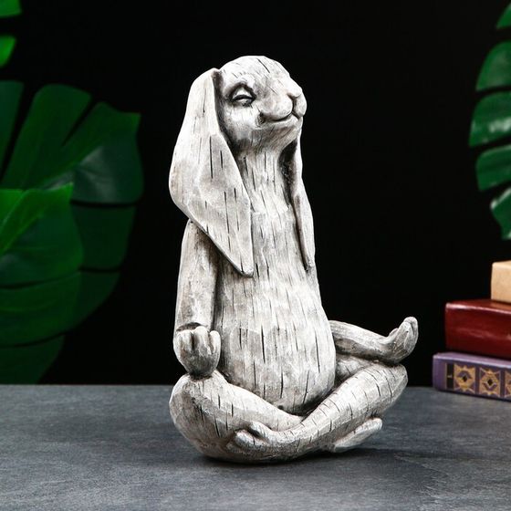 Фигурка полистоун «Заяц-йог», 25×19×10 см, серый